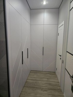 Продам трехкомнатную (3-комн.) квартиру, Айвазовского ул, 16, Казань г