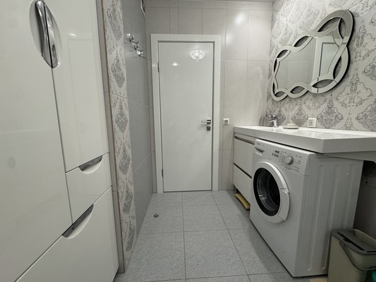 Продам двухкомнатную (2-комн.) квартиру, Николая Островского ул, 93кД, Пермь г