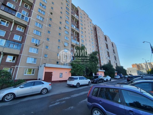Продам двухкомнатную (2-комн.) квартиру, Харьковская ул, 4к1, Москва г