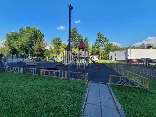 Продам двухкомнатную (2-комн.) квартиру, Харьковская ул, 4к1, Москва г
