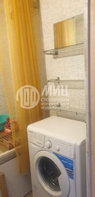 Продам двухкомнатную (2-комн.) квартиру, Харьковская ул, 4к1, Москва г