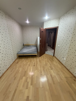 Сдам однокомнатную (1-комн.) квартиру, Новгородский пр-кт, 8, Шушары п