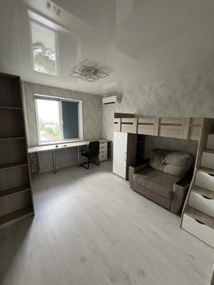 Продам двухкомнатную (2-комн.) квартиру, Дзержинского ул, 126, Новороссийск г
