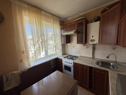 Продам двухкомнатную (2-комн.) квартиру, Ростовская ул, 22, Симферополь г