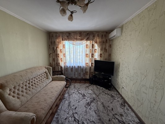 Продам двухкомнатную (2-комн.) квартиру, Ростовская ул, 22, Симферополь г