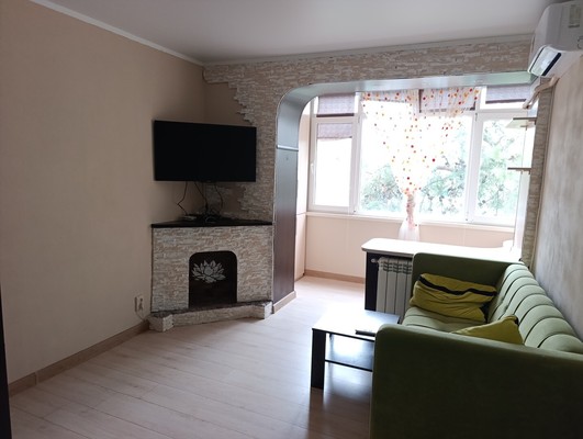 Продам однокомнатную (1-комн.) квартиру, Белова ул, 26, Мирное с