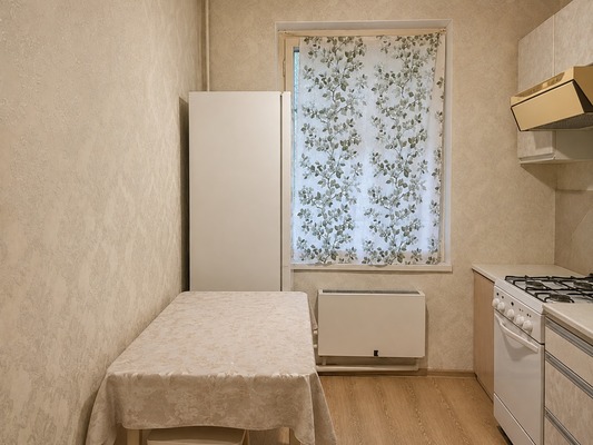 Продам трехкомнатную (3-комн.) квартиру, Клинская ул, 11, Москва г
