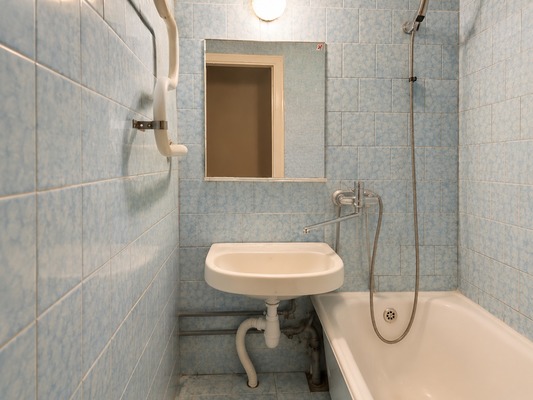 Продам трехкомнатную (3-комн.) квартиру, Клинская ул, 11, Москва г