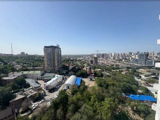 Продам двухкомнатную (2-комн.) квартиру, Привокзальная ул, 1/3, Ростов-на-Дону г