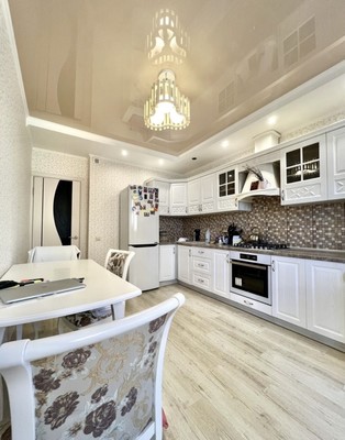 Продам трехкомнатную (3-комн.) квартиру, И.Г.Лексина ул, 48а, Симферополь г
