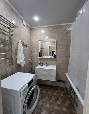 Продам трехкомнатную (3-комн.) квартиру, И.Г.Лексина ул, 48а, Симферополь г