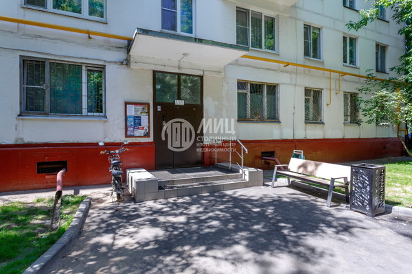 Продам однокомнатную (1-комн.) квартиру, Жигулёвская ул, 5к2, Москва г