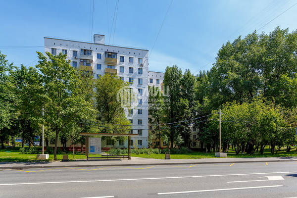 Продам однокомнатную (1-комн.) квартиру, Жигулёвская ул, 5к2, Москва г
