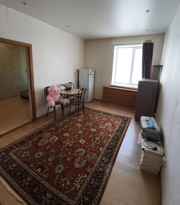Продам комнату в 3-комн. квартире, Красноармейский пр-кт, 26, Гатчина г