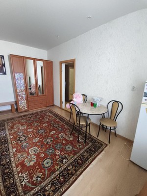 Продам комнату в 3-комн. квартире, Красноармейский пр-кт, 26, Гатчина г