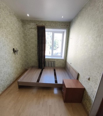Продам комнату в 3-комн. квартире, Красноармейский пр-кт, 26, Гатчина г