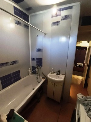 Продам комнату в 3-комн. квартире, Красноармейский пр-кт, 26, Гатчина г