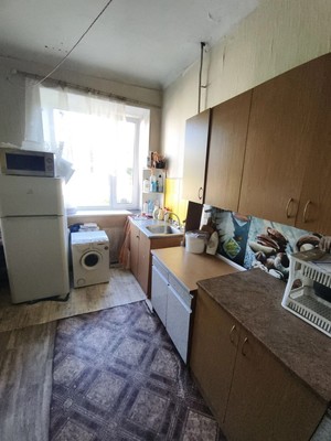 Продам комнату в 3-комн. квартире, Красноармейский пр-кт, 26, Гатчина г