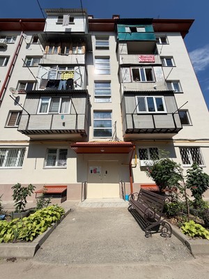 Продам двухкомнатную (2-комн.) квартиру, Ашурова ул, 12, Нальчик г