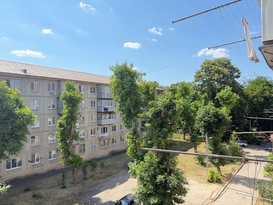 Продам двухкомнатную (2-комн.) квартиру, Ашурова ул, 12, Нальчик г