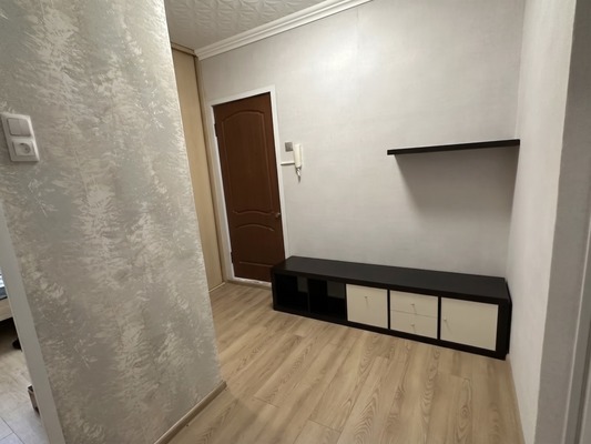 Продам однокомнатную (1-комн.) квартиру, Генерала Кузнецова ул, 16к2, Москва г