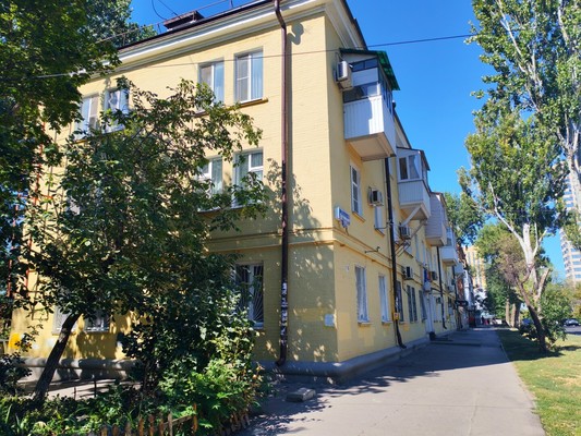 Продам трехкомнатную (3-комн.) квартиру, Мечникова ул, 118, Ростов-на-Дону г
