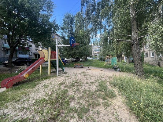 Продам многокомнатную квартиру, П.А. Папина ул, 13, Липецк г