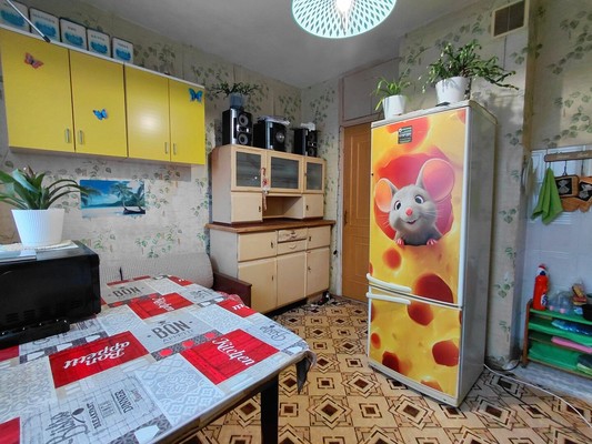 Продам трехкомнатную (3-комн.) квартиру, Голубинская ул, 29к2, Москва г