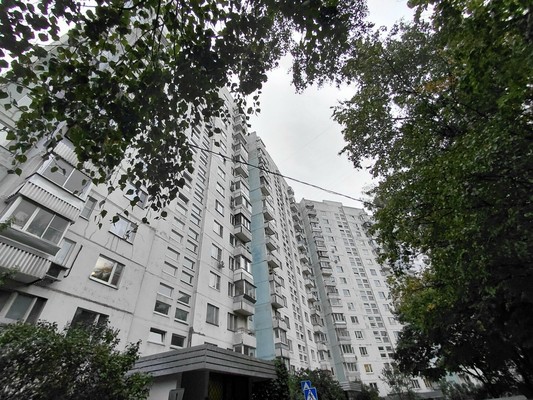 Продам трехкомнатную (3-комн.) квартиру, Голубинская ул, 29к2, Москва г