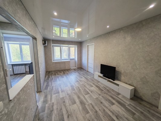 Продам двухкомнатную (2-комн.) квартиру, Севастопольская ул, 44, Комсомольск-на-Амуре г