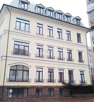 Сдам офисное помещение 157,4 м2, 1-й Колобовский пер, 17 1, Москва г
