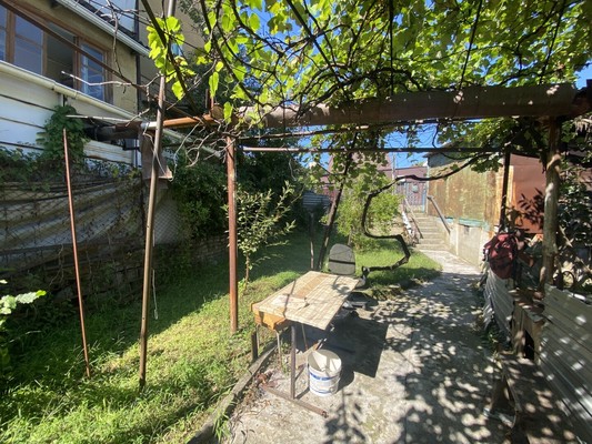 Продам трехкомнатную (3-комн.) квартиру, Спинова ул, 5, Туапсе г