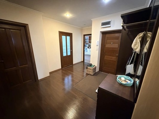 Продам трехкомнатную (3-комн.) квартиру, Малиновского ул, 66к1, Ростов-на-Дону г