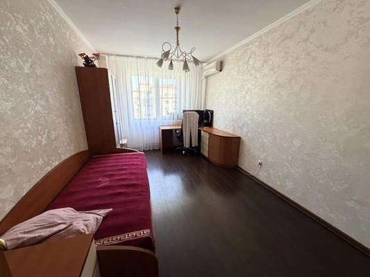 Продам трехкомнатную (3-комн.) квартиру, Малиновского ул, 66к1, Ростов-на-Дону г
