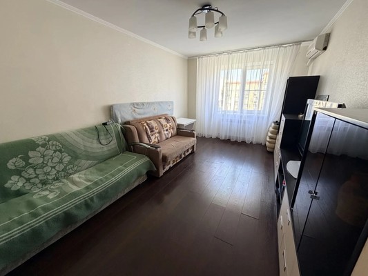Продам трехкомнатную (3-комн.) квартиру, Малиновского ул, 66к1, Ростов-на-Дону г