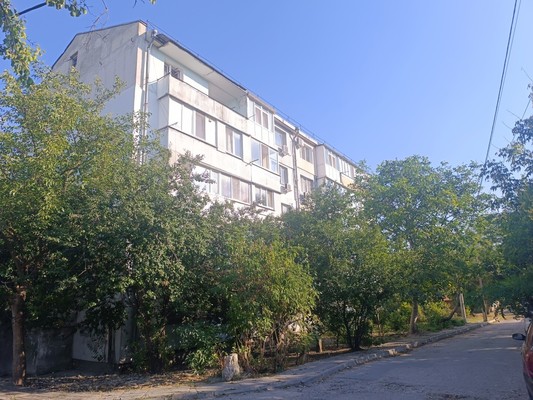 Продам однокомнатную (1-комн.) квартиру, Льдозаводская ул, 8, Симферополь г