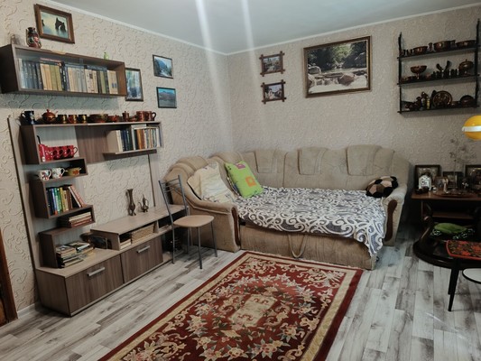 Продам однокомнатную (1-комн.) квартиру, Льдозаводская ул, 8, Симферополь г