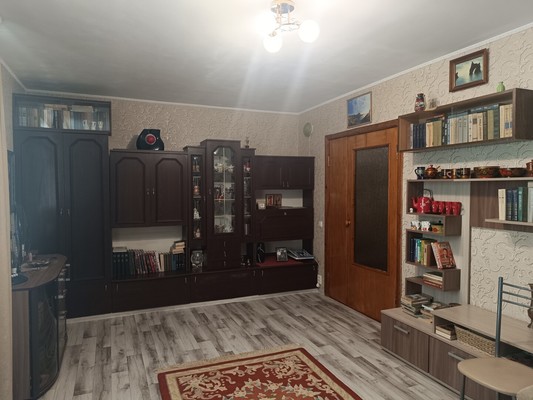 Продам однокомнатную (1-комн.) квартиру, Льдозаводская ул, 8, Симферополь г