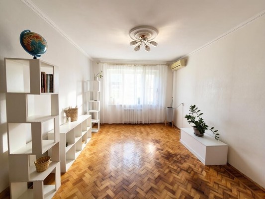 Продам трехкомнатную (3-комн.) квартиру, Южная ул, 6, Новороссийск г
