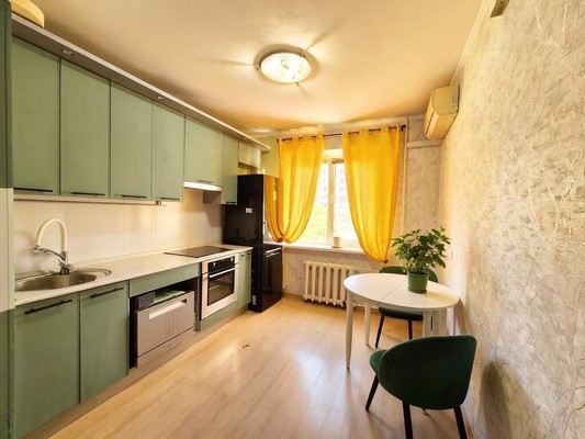 Продам трехкомнатную (3-комн.) квартиру, Южная ул, 6, Новороссийск г