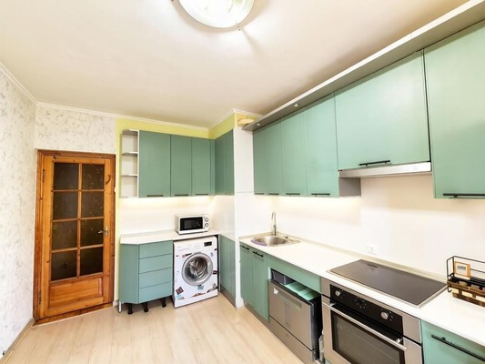 Продам трехкомнатную (3-комн.) квартиру, Южная ул, 6, Новороссийск г