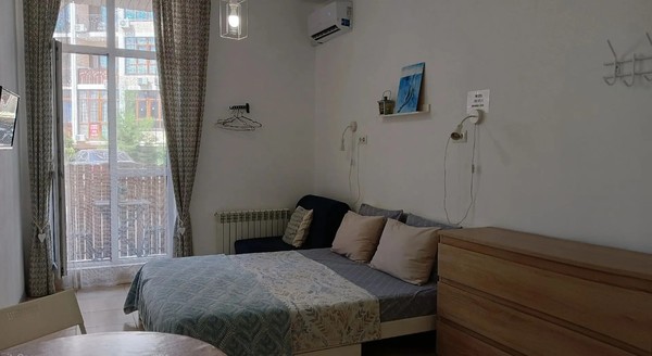 Продам однокомнатную (1-комн.) квартиру, Крымская ул, 22к17, Геленджик г
