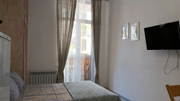 Продам однокомнатную (1-комн.) квартиру, Крымская ул, 22к17, Геленджик г