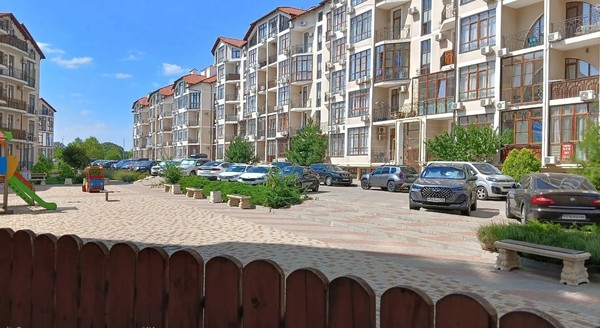 Продам однокомнатную (1-комн.) квартиру, Крымская ул, 22к17, Геленджик г