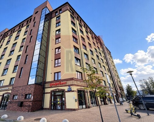 Продам трехкомнатную (3-комн.) квартиру, Куйбышева ул, 2, Калининград г