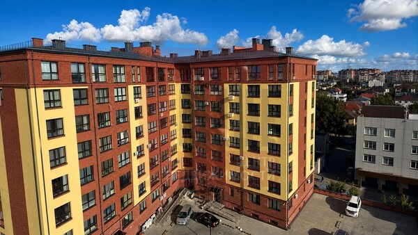 Продам трехкомнатную (3-комн.) квартиру, Куйбышева ул, 2, Калининград г