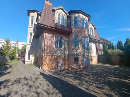 Продам коммерческое помещение 542,4 м2, Гончарная ул, 8, Калининград г