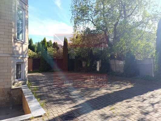 Продам коммерческое помещение 542,4 м2, Гончарная ул, 8, Калининград г