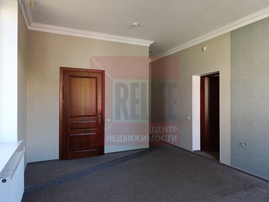Продам коммерческое помещение 542,4 м2, Гончарная ул, 8, Калининград г