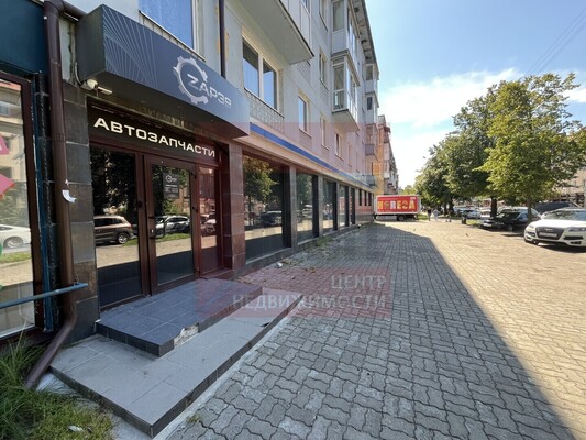 Продам коммерческое помещение 217,4 м2, Космонавта Леонова ул, 62, Калининград г